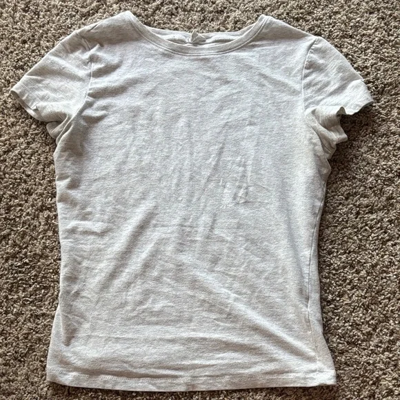 Classic White Women's Top - Picture 1 of 3